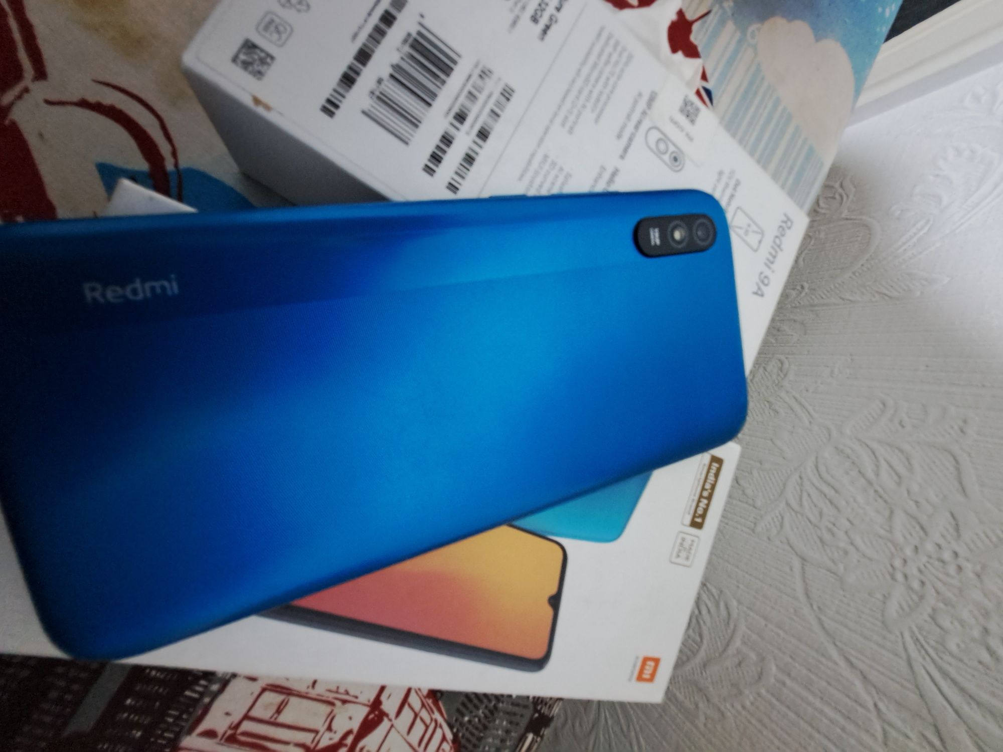 Redmi  9a sostayanisi zur qirilgan joyi yuq