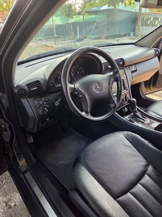 Мерцедес  с240 170 к.с.