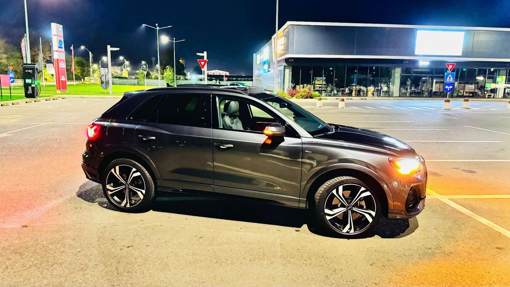 Audi Q3 Audi Q3 2.0 40 TFSI S tronic quattro S Line