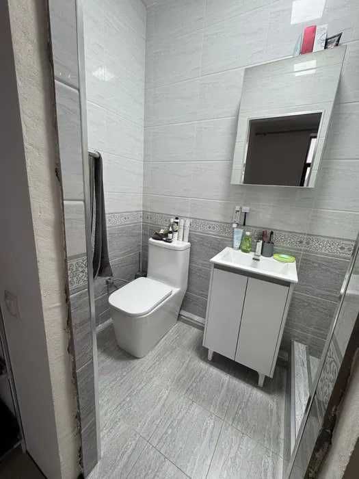 4-комнатная квартира, 130 м², евро, кирпичный дом 4/10 центр Ташкента`