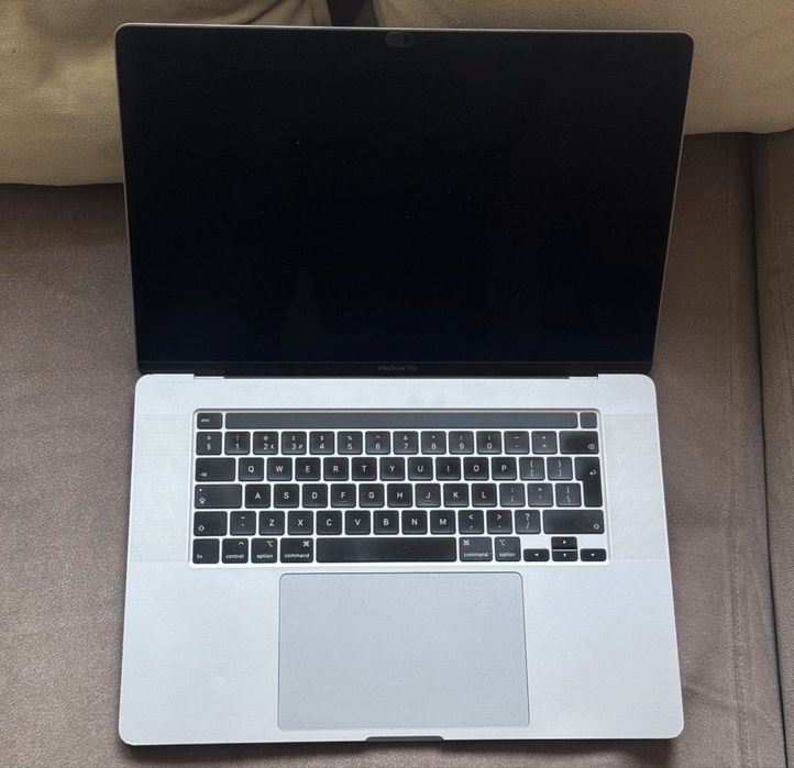 Macbook Pro 16 2019 16GB RAM 512GB SSD + оригинално зарядно