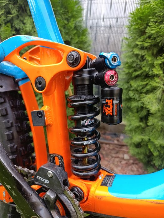 Планински велосипед Мекица GIANT REIGN за скачане. 27,5/XL