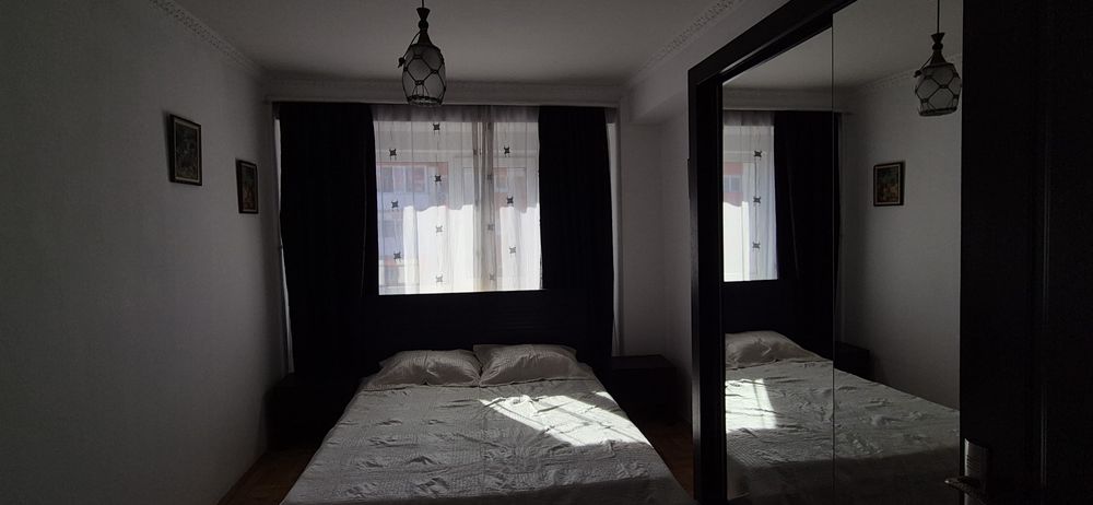 De închiriat apartament cu 3 camere