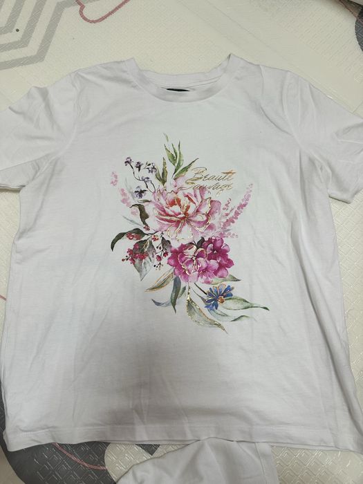 Дамска бяла тениска