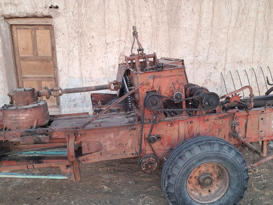 Presbodborshik va traktor