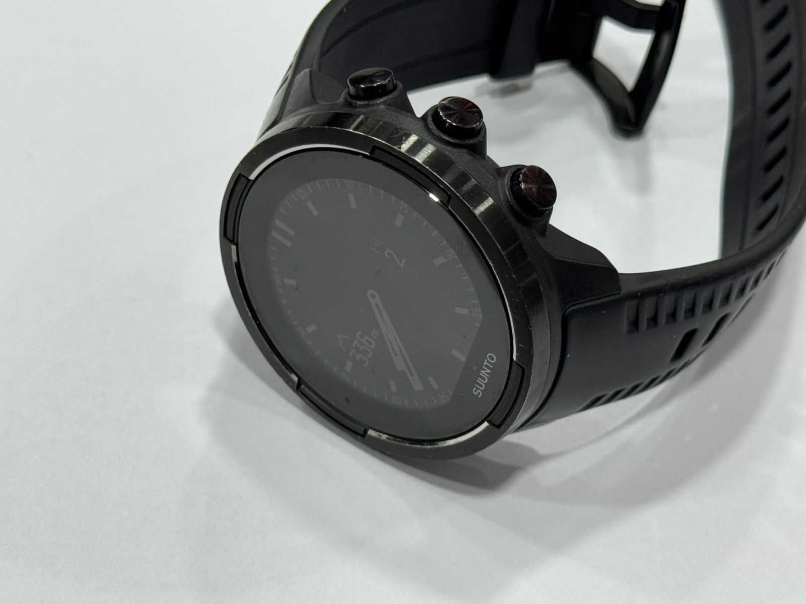 Спортен смарт часовник Suunto 9