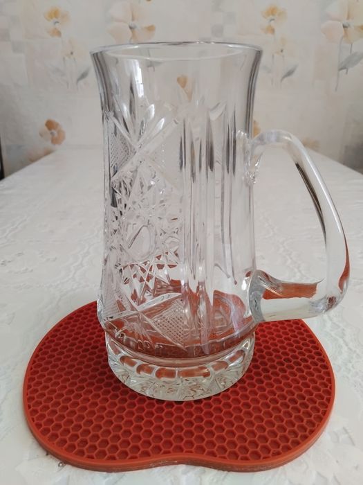 Кувшин хрустальный.