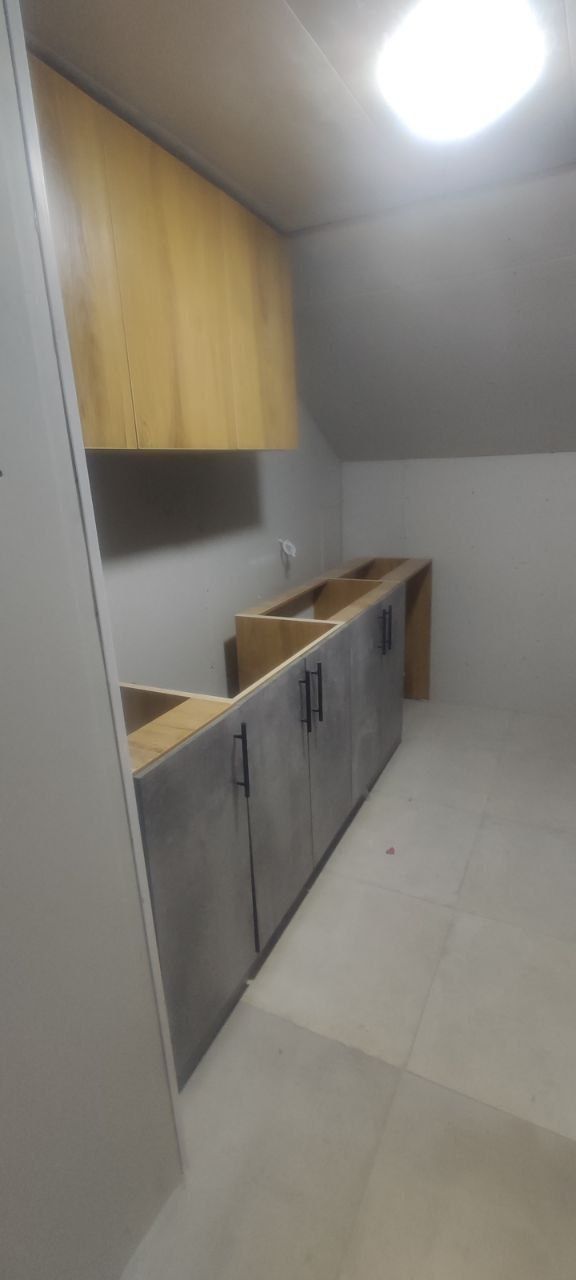 Продаётся 1х ком квартира 1 этаж под бизнеса дёшево цена
