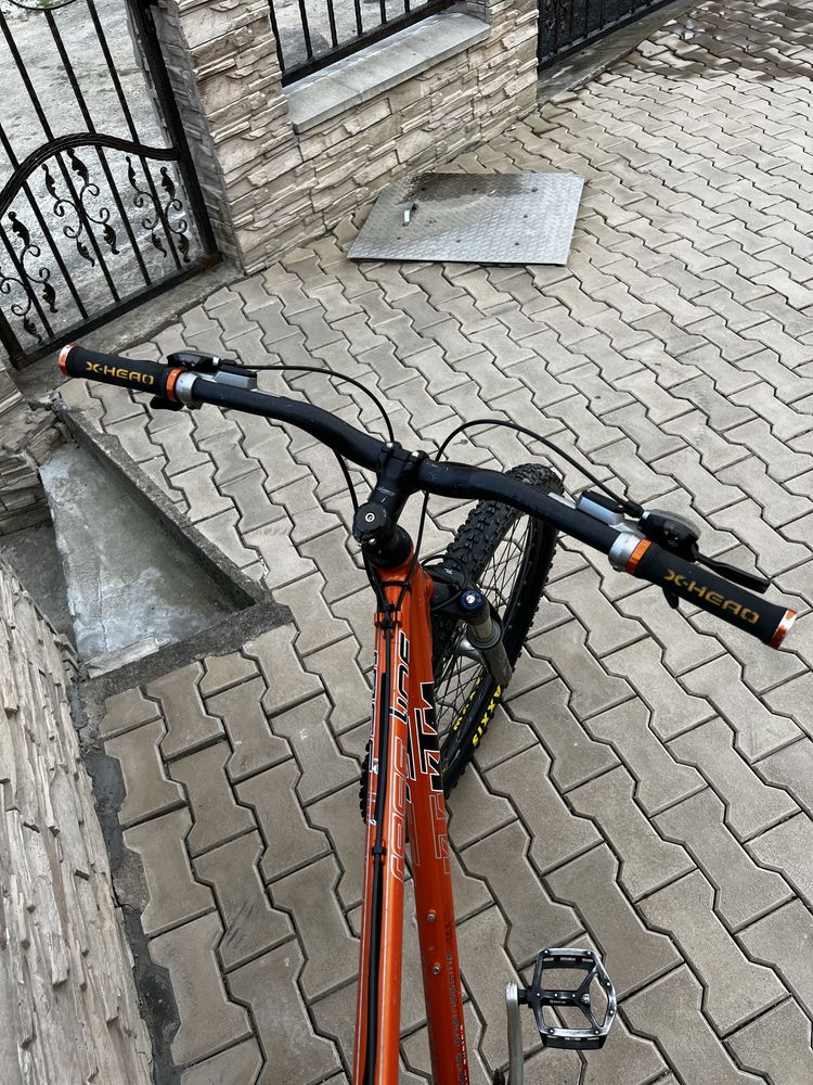 bicicleta KTM hard tail