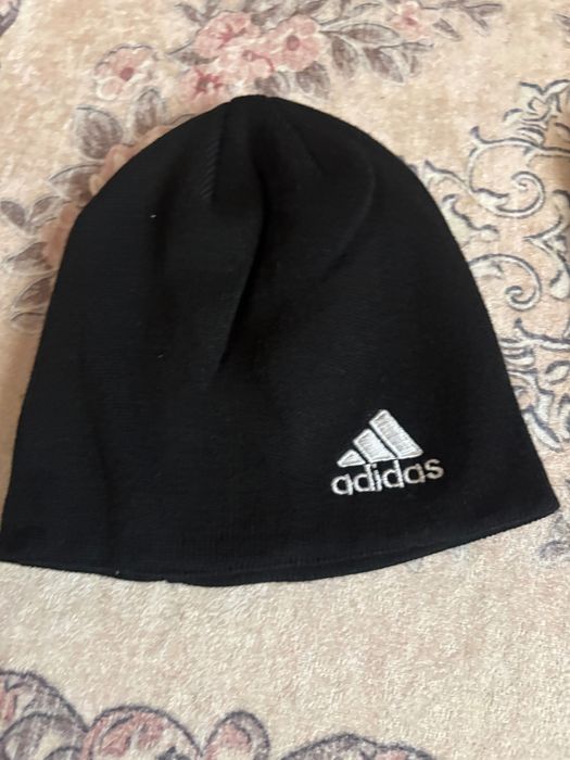 Шапки nike и adidas