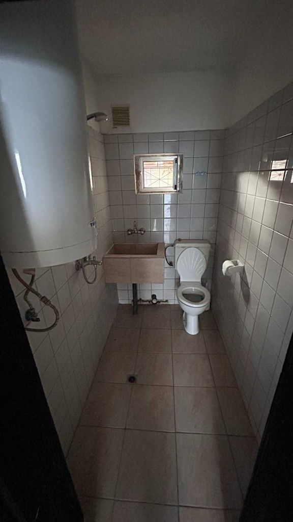 Дава се под наем Къща в Бургас, Лазур - 55 кв.м за 300 € - Снимка #3