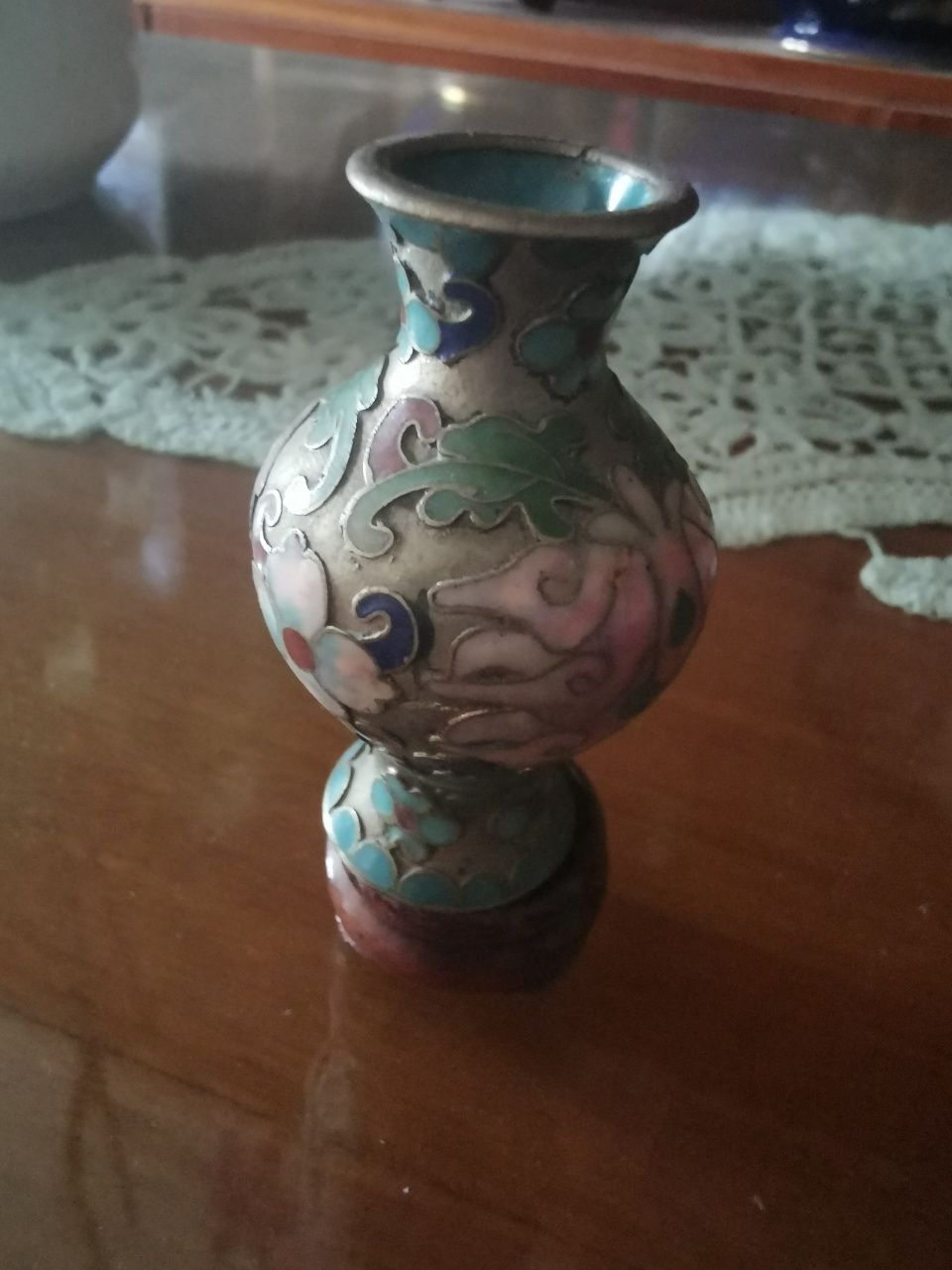 Vase tip cloisonne