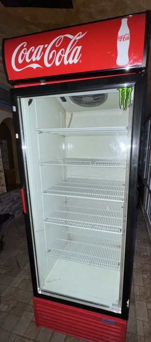 Хладилна витрина