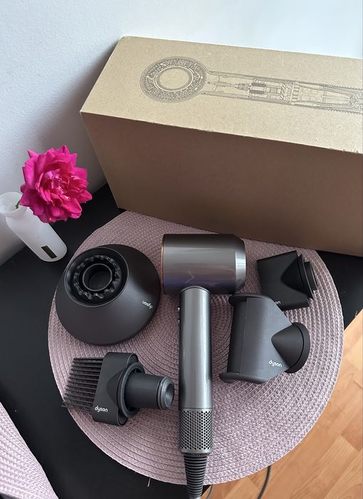 Uscator de par Dyson Supersonic HD07, Cupru