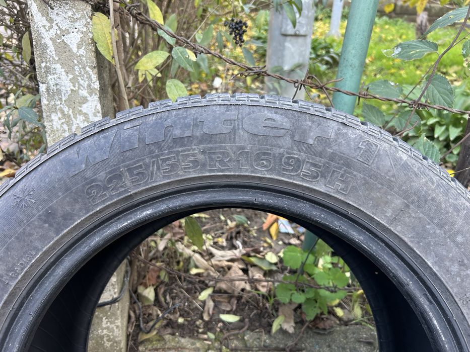 Anvelope iarna 225/55/16