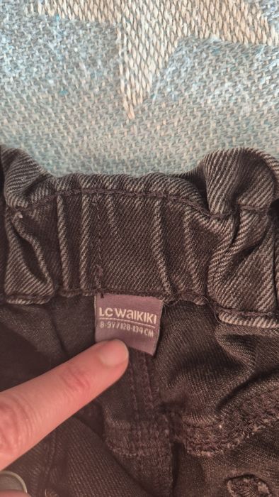 3 чифта дънки и 1 спортен панталон