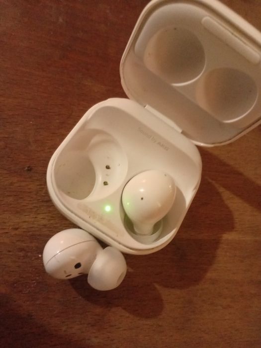 samsung galaxy buds 2