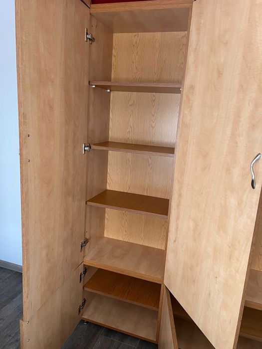 Dulap,pat ,și 2 noptiere