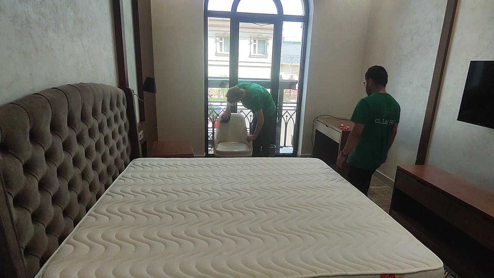 Профессиональная химчистка мебели и ковролина на месте.