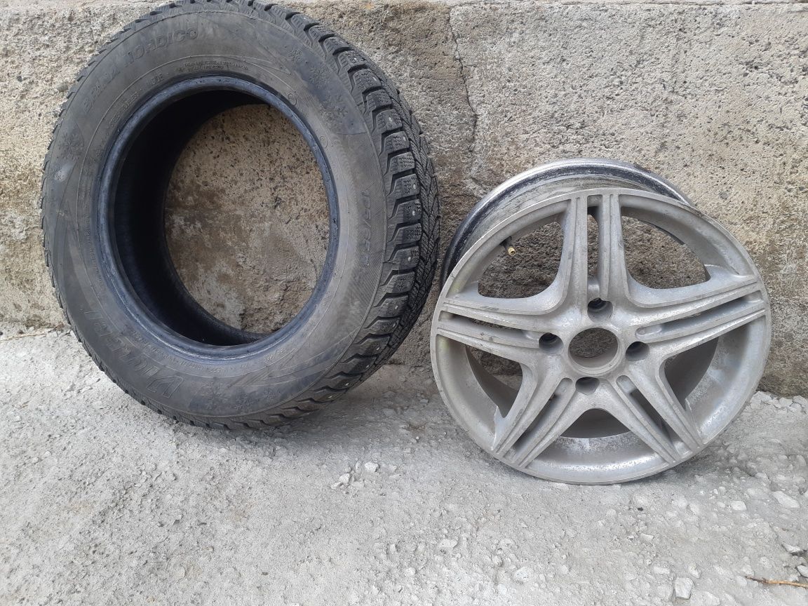 Продам диски с зимними резинами