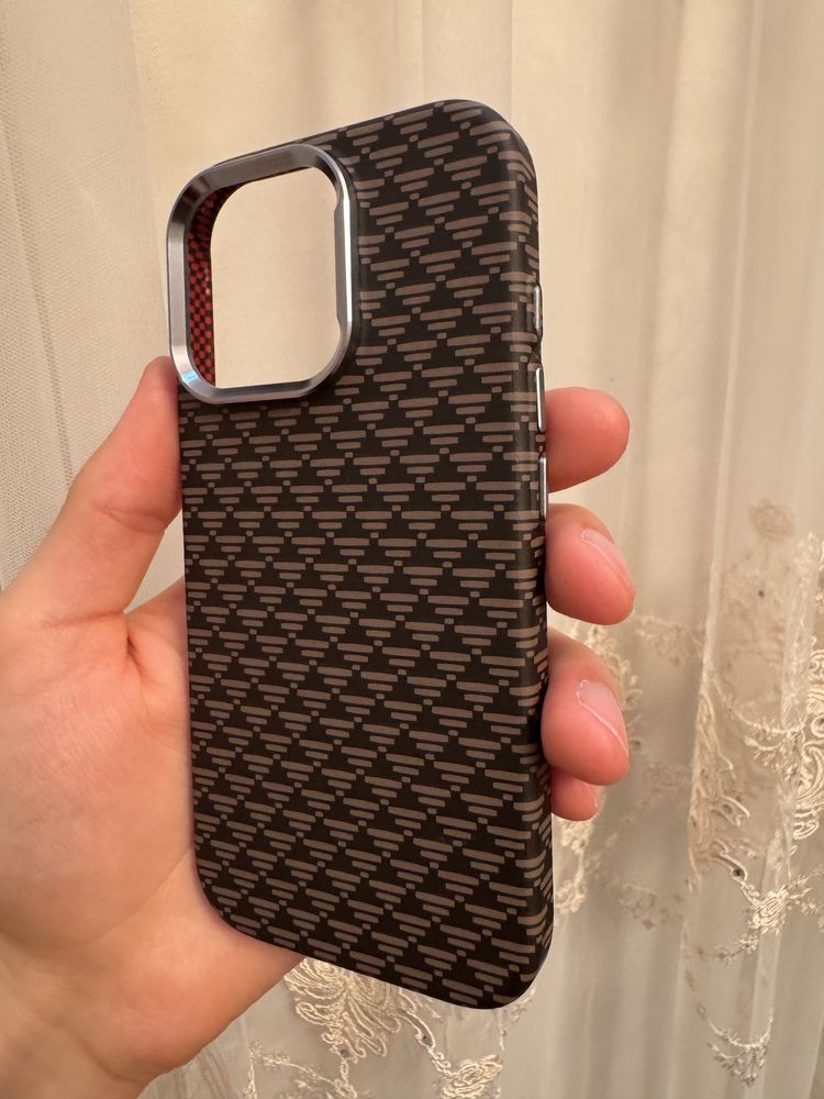 iPhone 16 Pro чехол