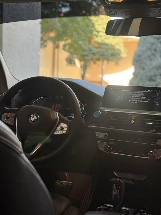 BMW IX3 sport.