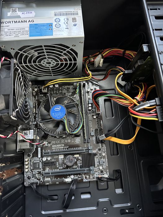 Vand pc cu i5,1 tb stocare