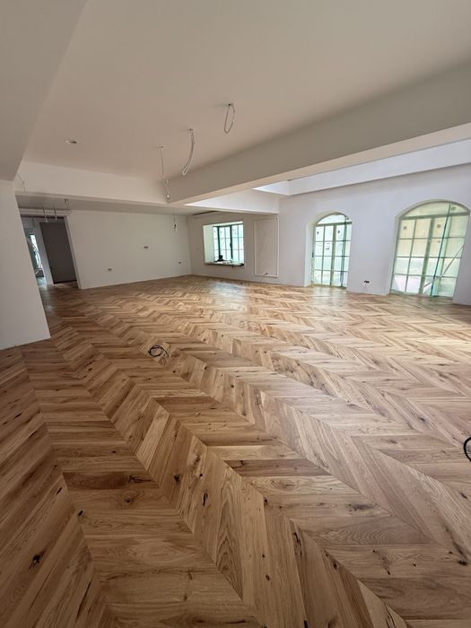 Montator parchet cu experiență – servicii profesionale!