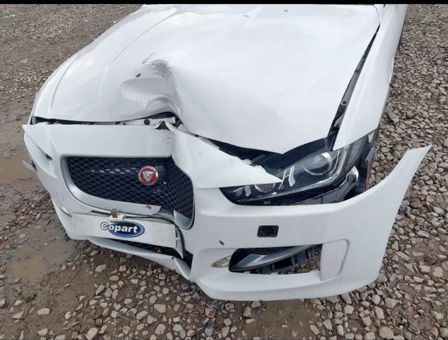 Vand Jaguar XE R-Sport