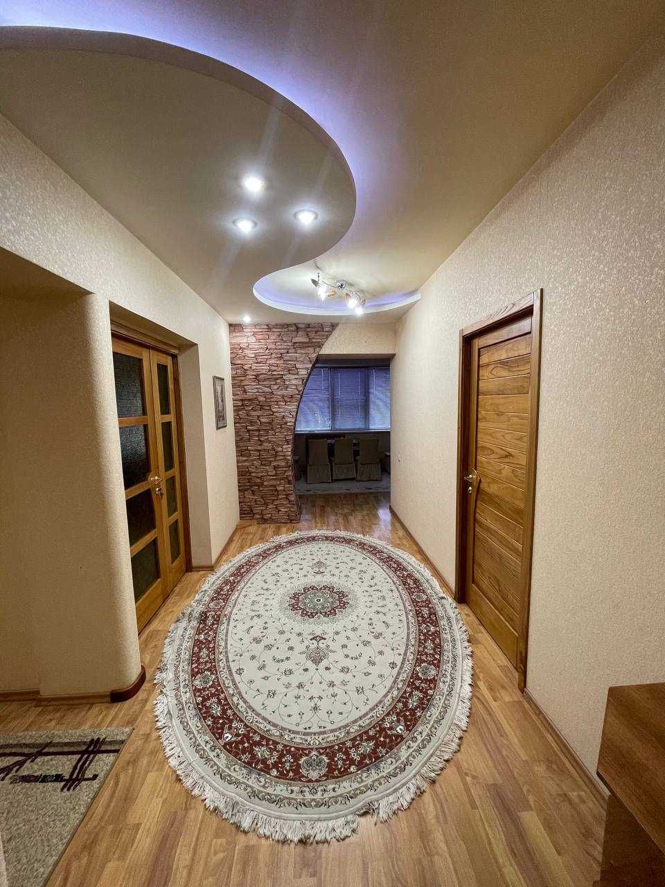 Ц-1 Эко Парк спецплан с лифтом 3-комн 5/5 100 м² ремонт меб/тех