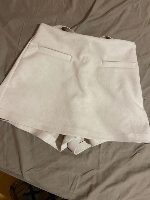 Къси гащи пола-панталон