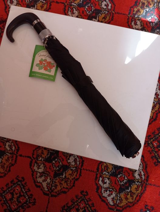 Японский зонт сотилади