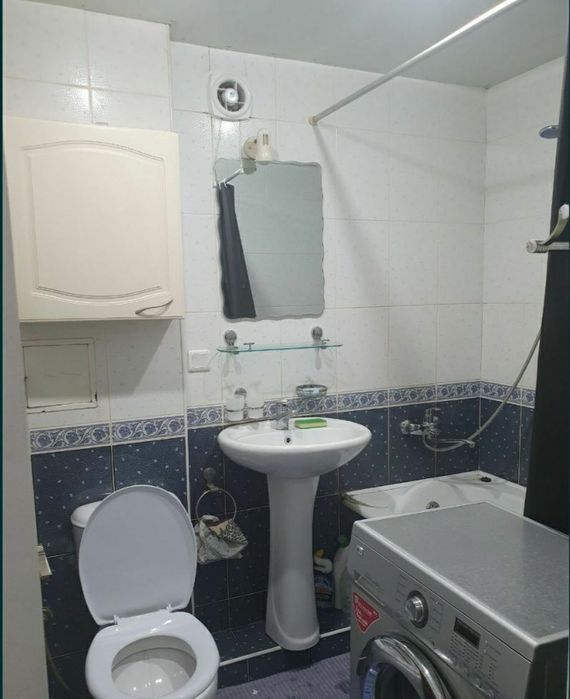 Продам 3 комнаты. Чиланзар 6. Балкон 2/6. Кирпич.