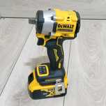 Impact brushless cu patrat 1/2 610Nm DeWalt DCF922