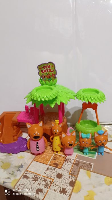 Горка Три кота в хорошем состоянии