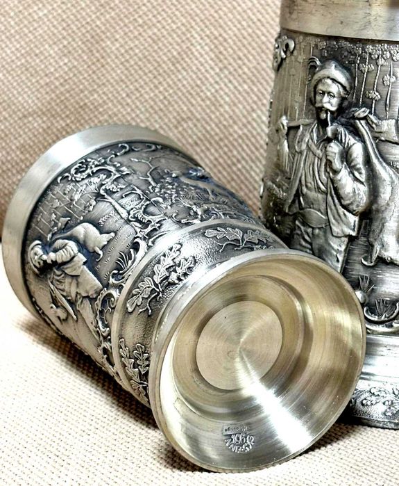 halba de bere si pahar vin cu scene de vanatoare, Germania de Vest