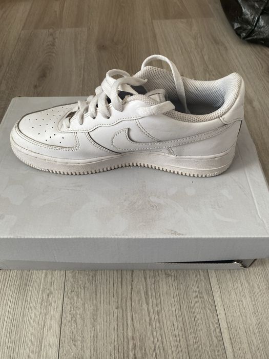 nike air force 1 triple white
