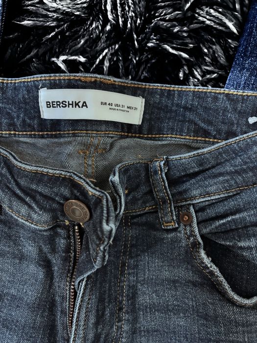 Дънки на Bershka