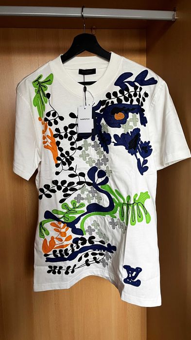 Kачествена бродирана тениска Louis Vuitton модел 1ABY51