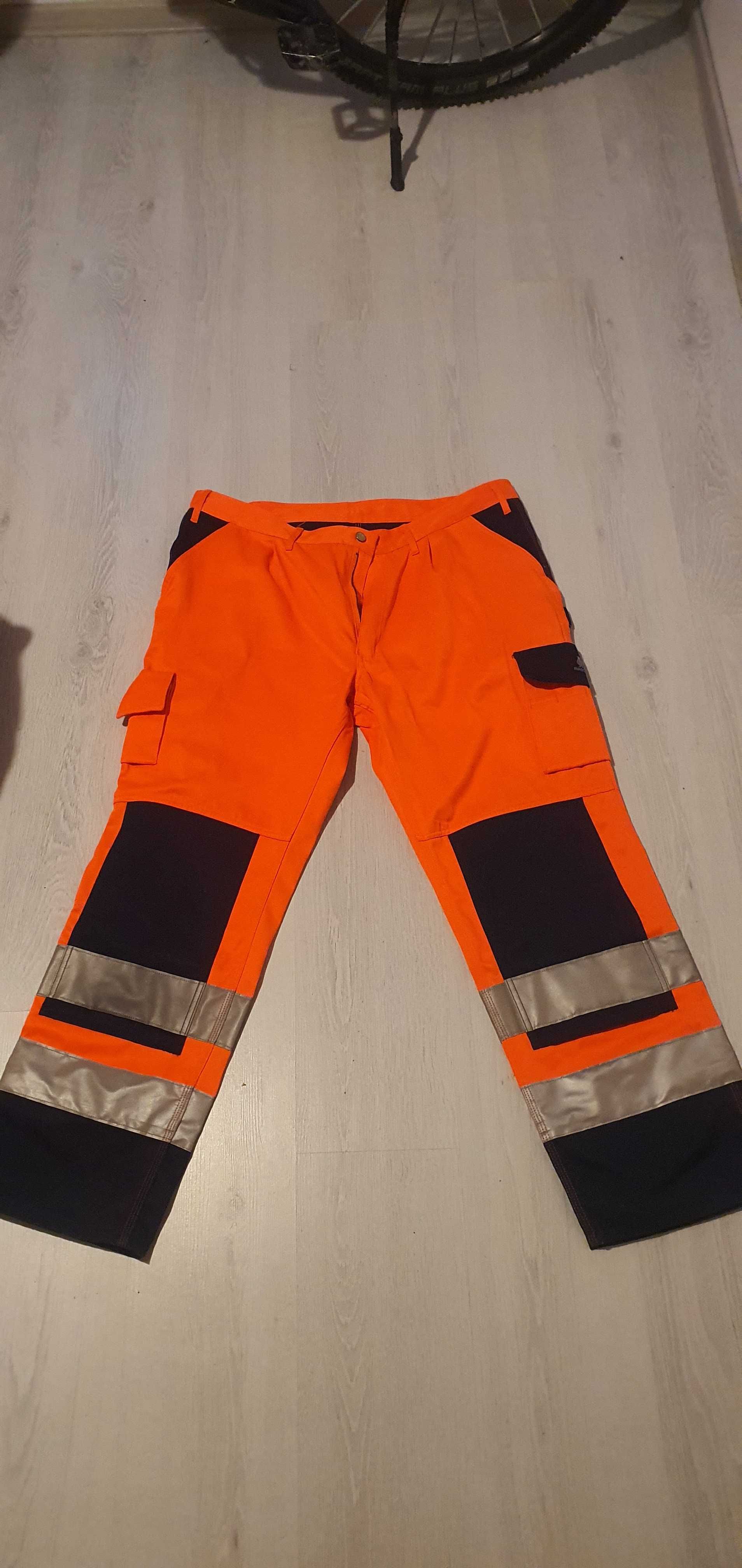 Pantaloni salopetă NOI