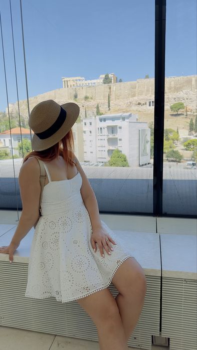 Rochie zara s- impecabila si frumoasa