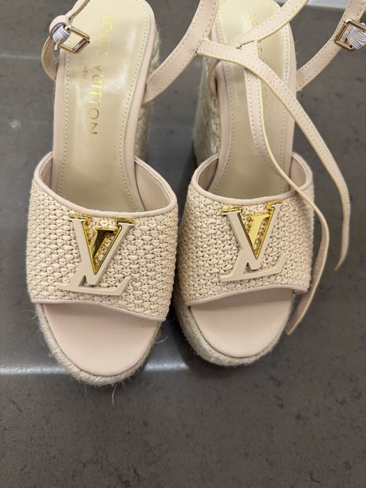 Нови сандали Louis Vuitton