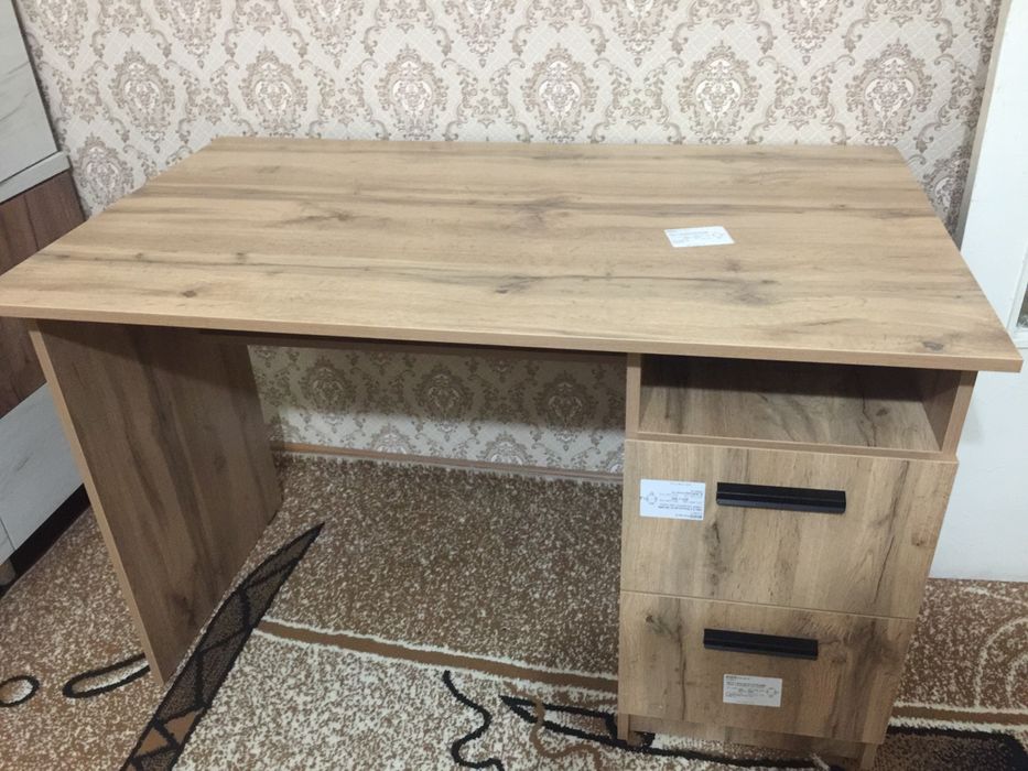 Стол для компьютера , stol sotiladi