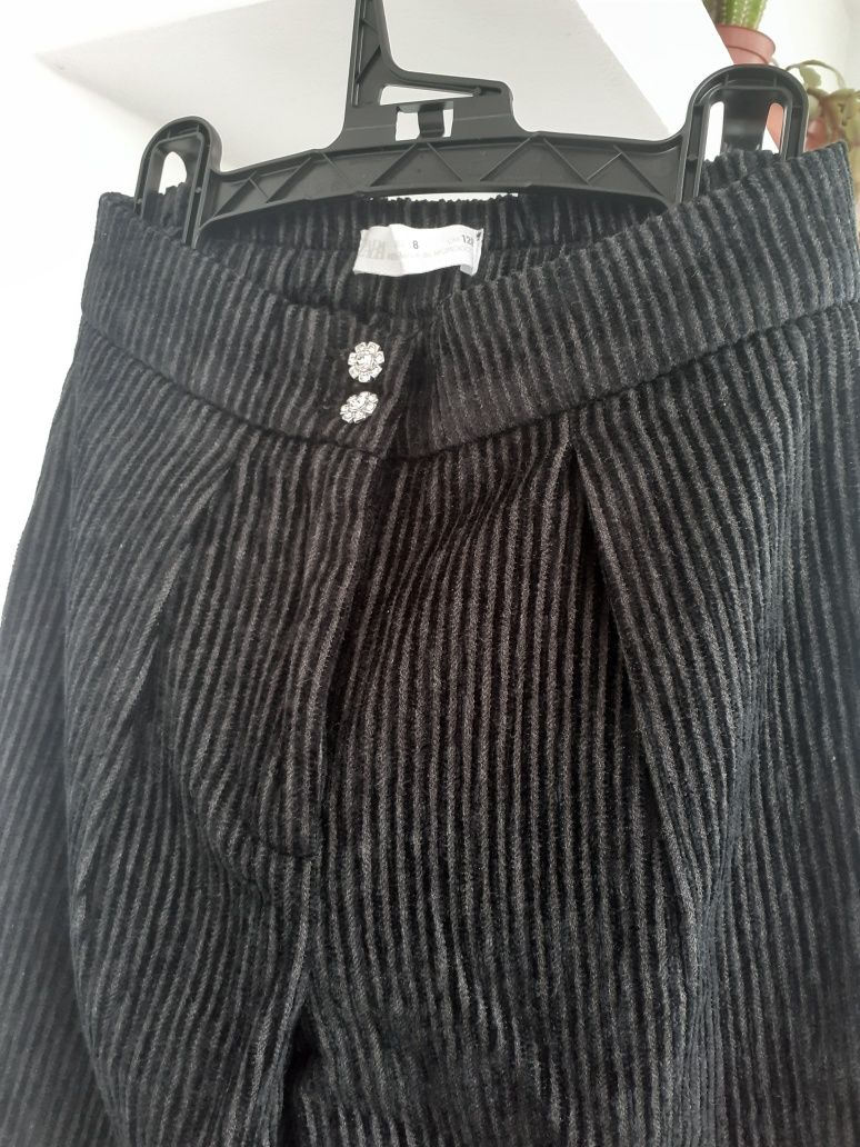 Pantaloni velur, Zara