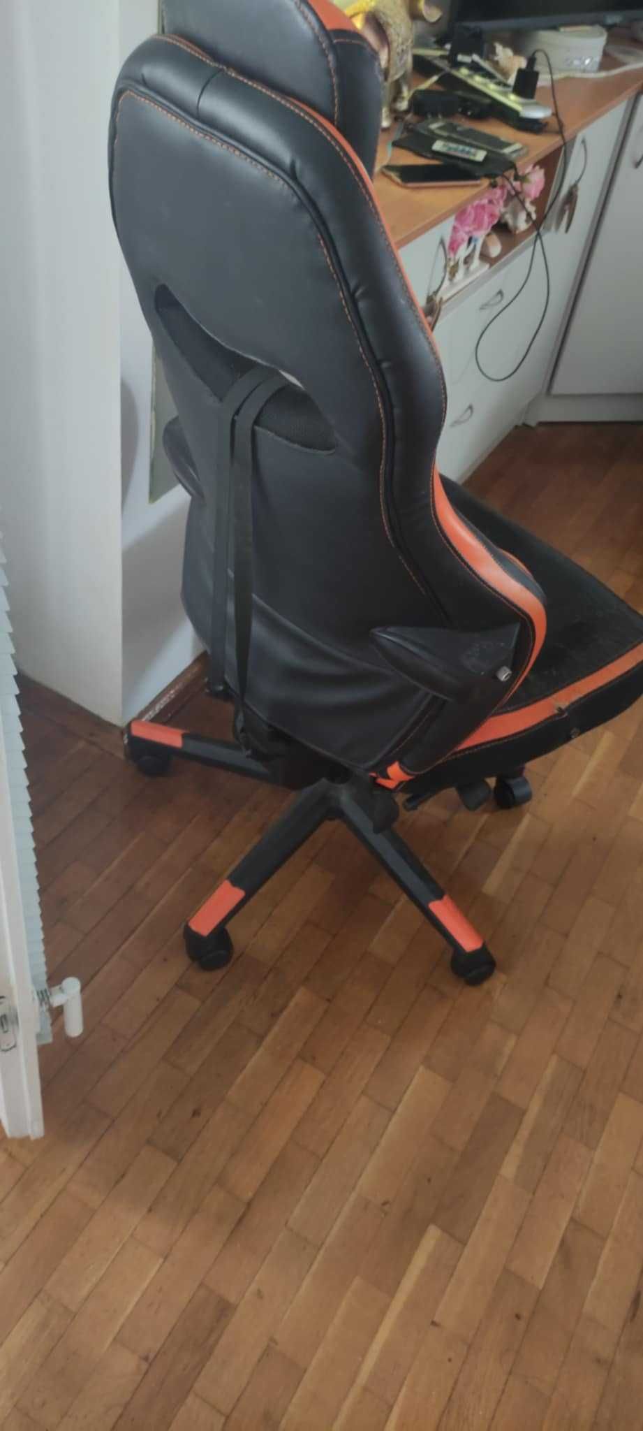 Gaming стол Gamborg Black/Orange