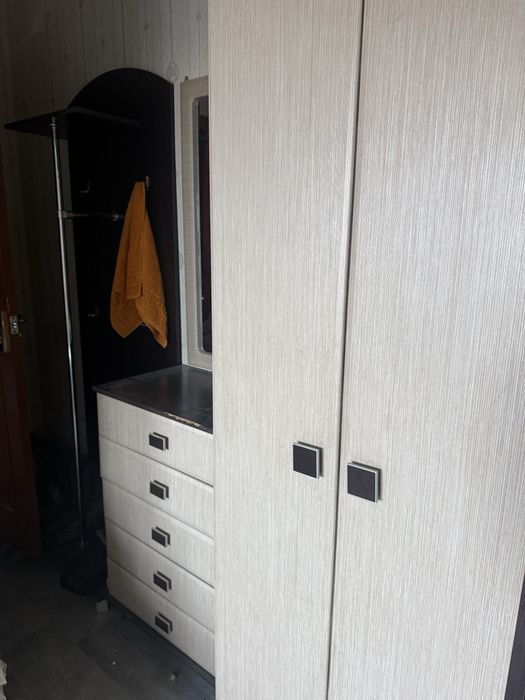 Продам прихожи шкаф