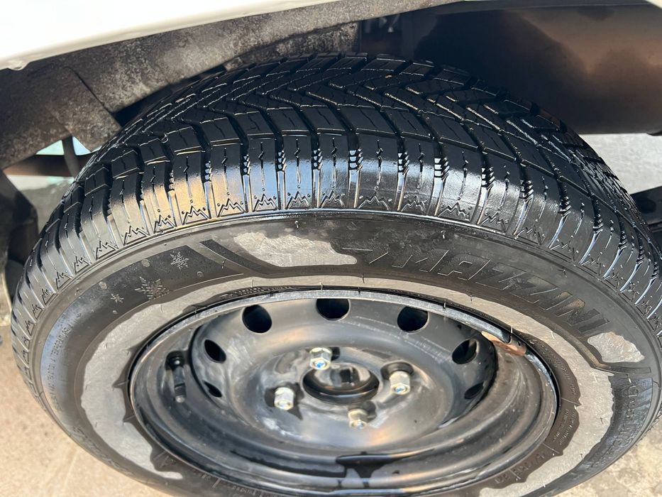 Srochna Damas sotiladi