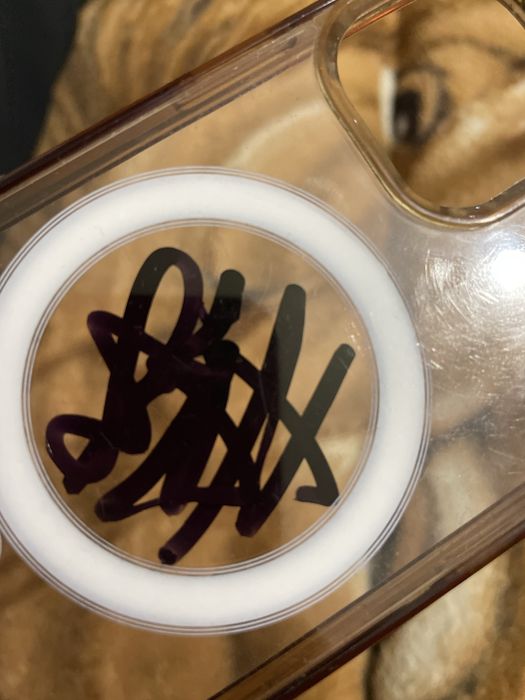 Vând husa iphone 12 cu autograf de la Dorian Popa