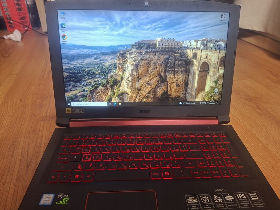 Геймърски лаптоп Acer Nitro 5 AN515-52 15 инча