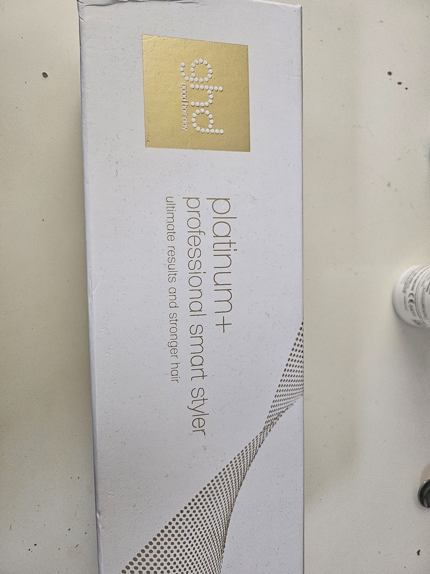 Продавам професионална преса за коса ghd platiinum+